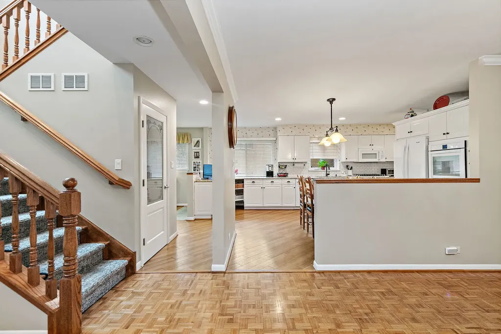 404 Sunset Drive Wilmette IL 60091