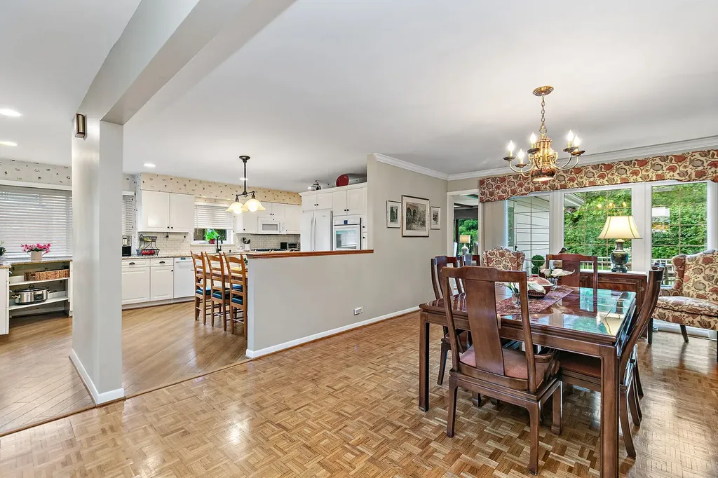 404 Sunset Drive Wilmette IL 60091