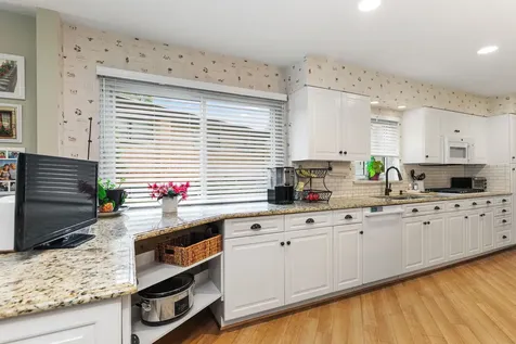 404 Sunset Drive Wilmette IL 60091