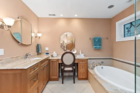 404 Sunset Drive Wilmette IL 60091