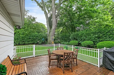 404 Sunset Drive Wilmette IL 60091