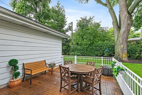 404 Sunset Drive Wilmette IL 60091