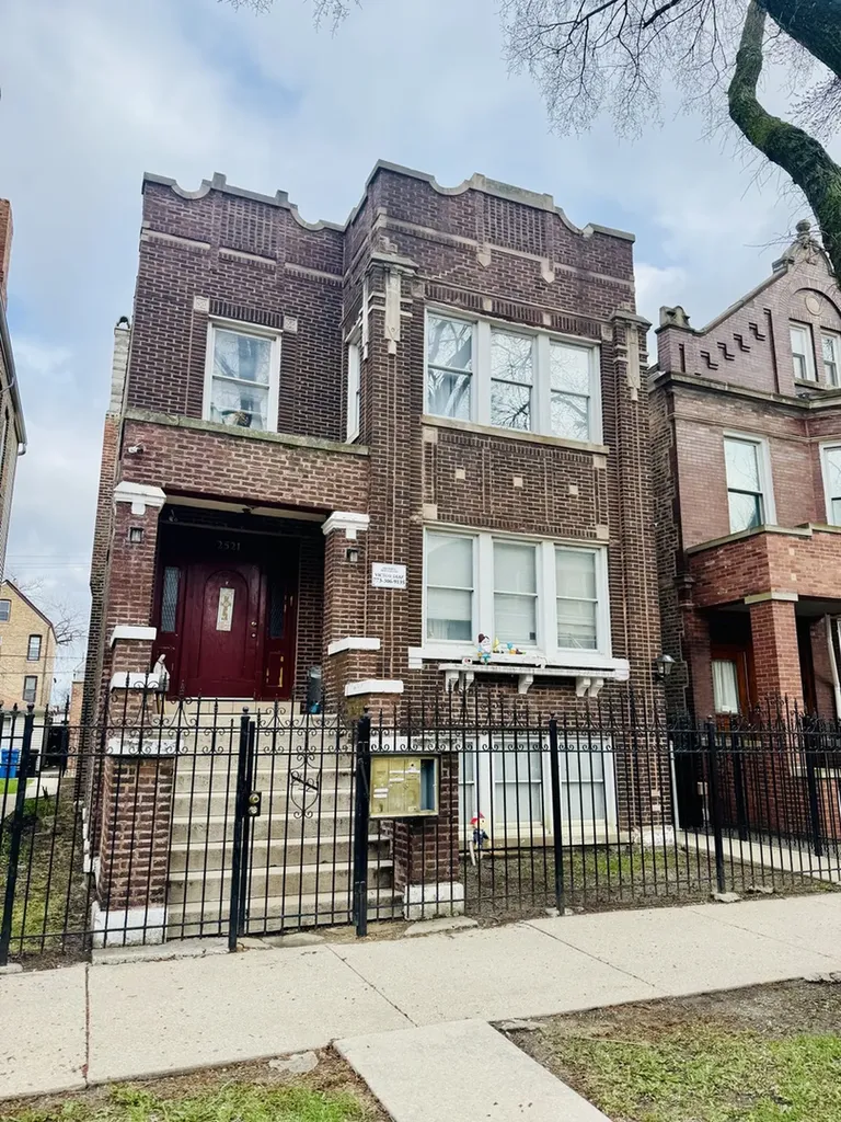 2521 South Saint Louis Avenue Chicago IL 60623