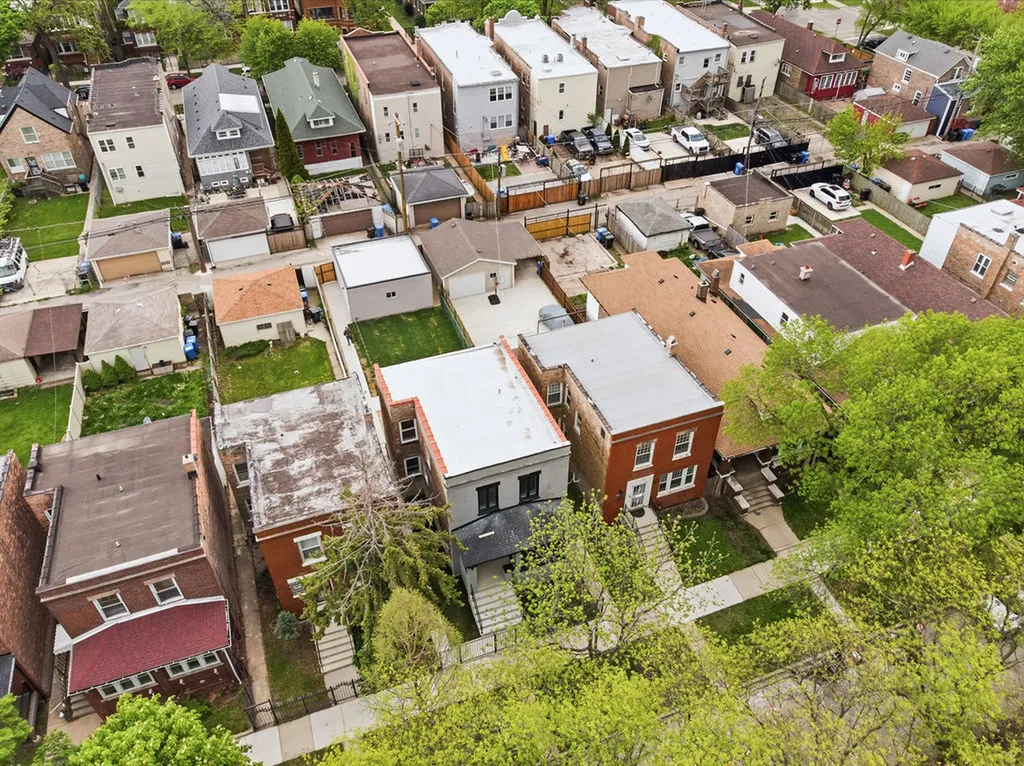 6333 South Maplewood Avenue Chicago IL 60629