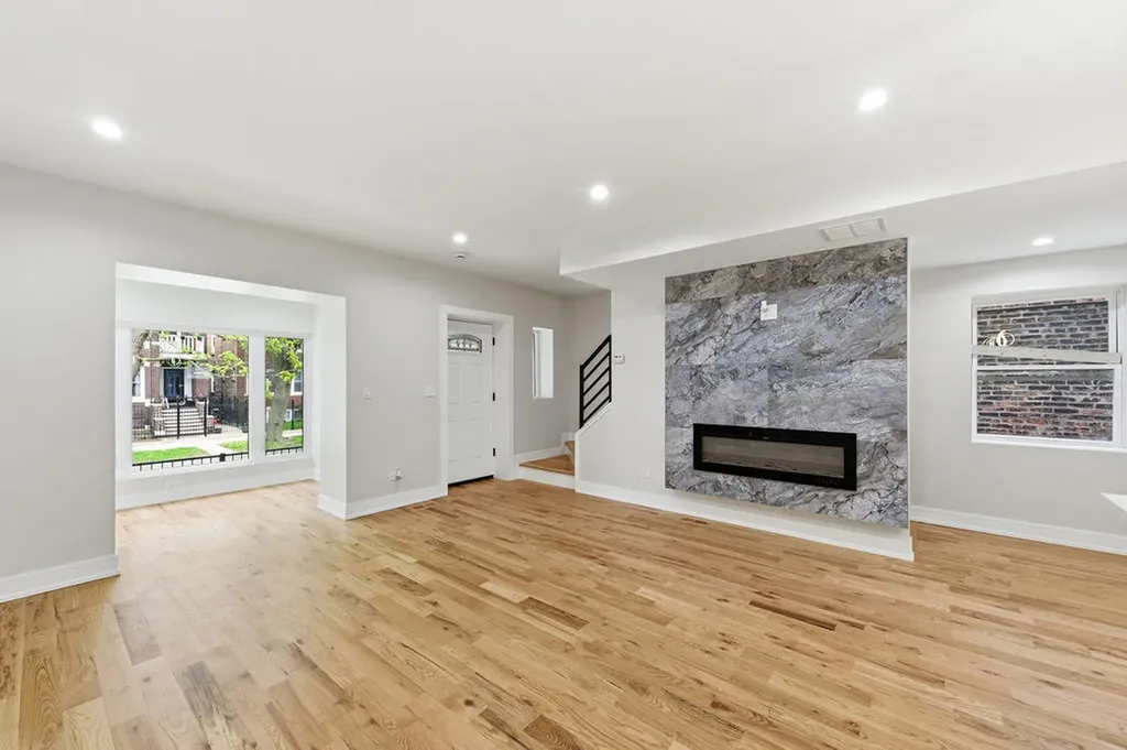 6333 South Maplewood Avenue Chicago IL 60629