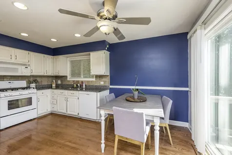 814 Holdridge Avenue Winthrop Harbor IL 60096