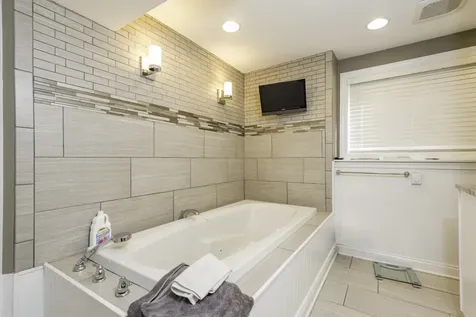 814 Holdridge Avenue Winthrop Harbor IL 60096