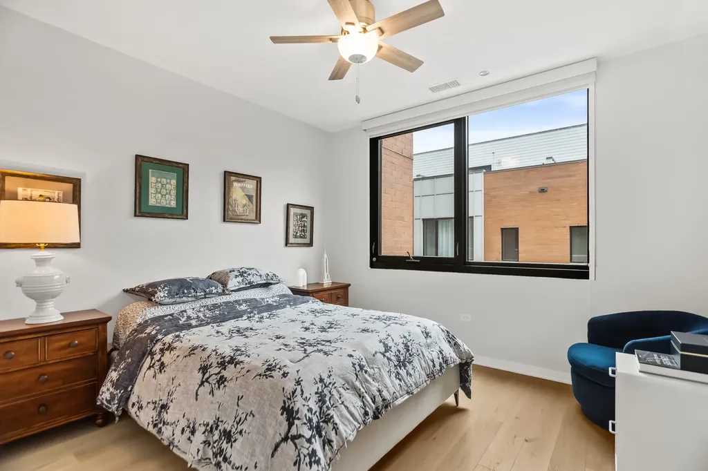 1648 West Division Street Chicago IL 60622