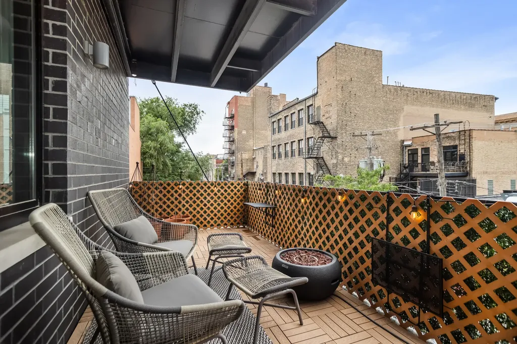 1648 West Division Street Chicago IL 60622