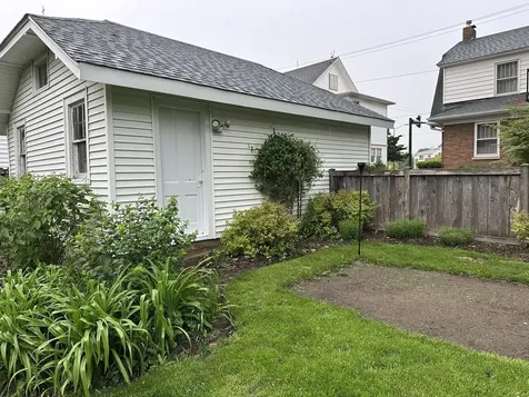 1311 North Richmond Road Mchenry IL 60050