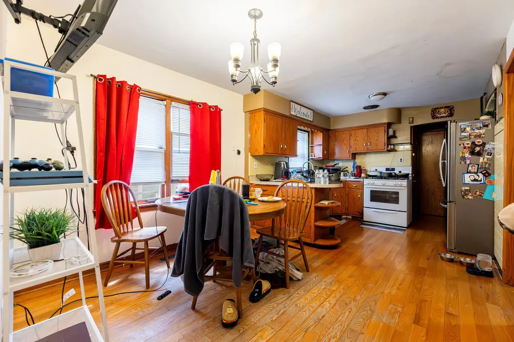 7118 South Mozart Street Chicago IL 60629