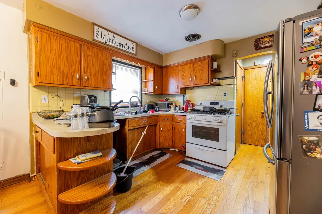 7118 South Mozart Street Chicago IL 60629