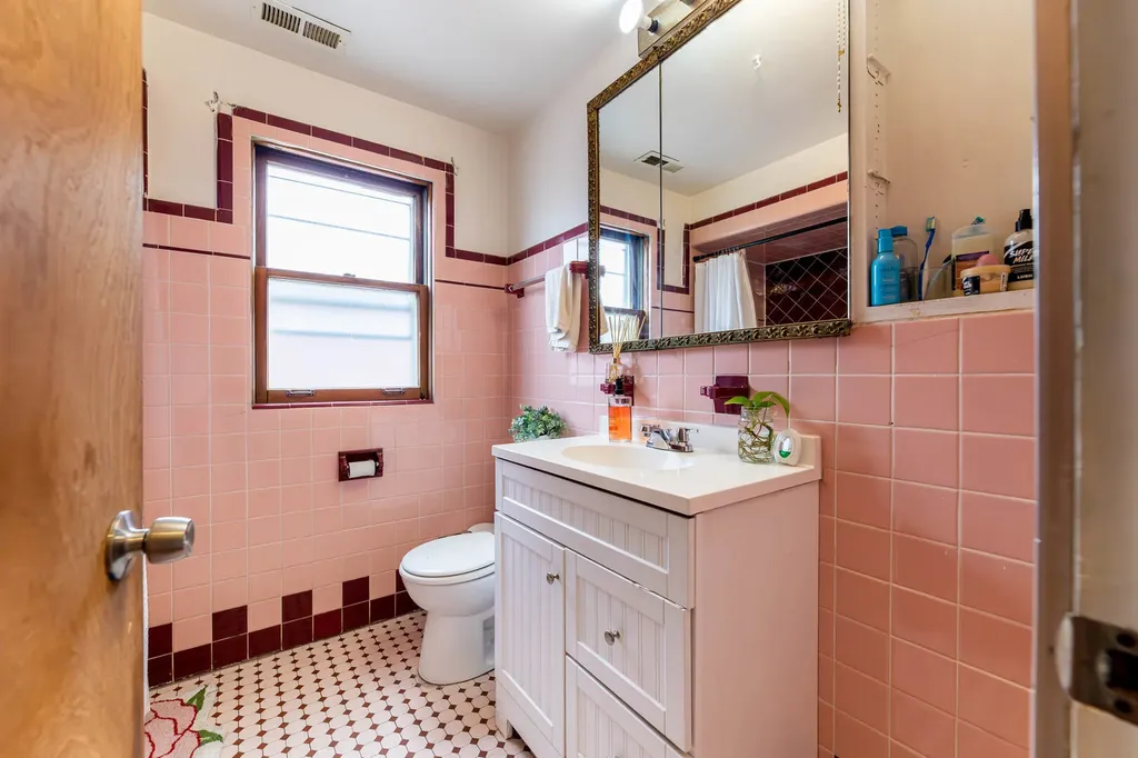 7118 South Mozart Street Chicago IL 60629