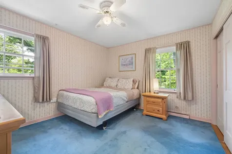 23W081 Red Oak Drive Glen Ellyn IL 60137