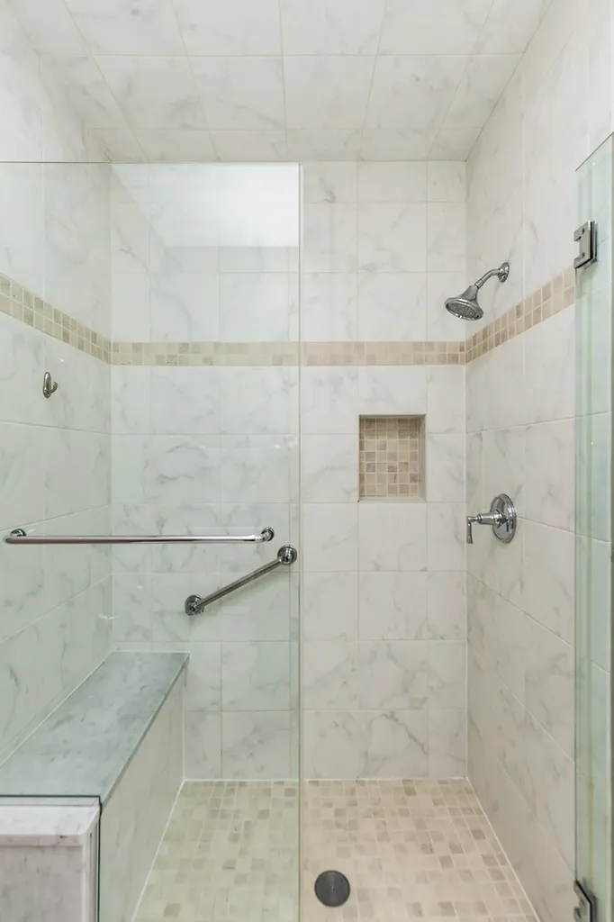 2212 Glouceston Lane Naperville IL 60564