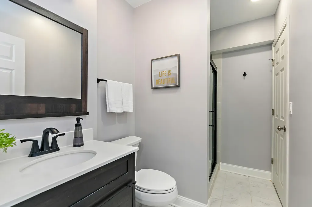 2212 Glouceston Lane Naperville IL 60564
