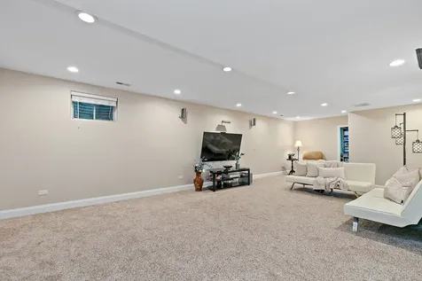 2212 Glouceston Lane Naperville IL 60564