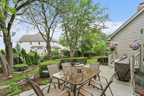 2212 Glouceston Lane Naperville IL 60564