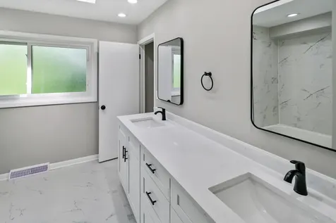 617 South Busse Road Mount Prospect IL 60056