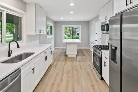 617 South Busse Road Mount Prospect IL 60056