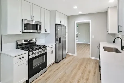 617 South Busse Road Mount Prospect IL 60056