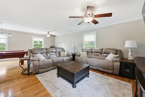 890 Norman Drive Hoffman Estates IL 60192