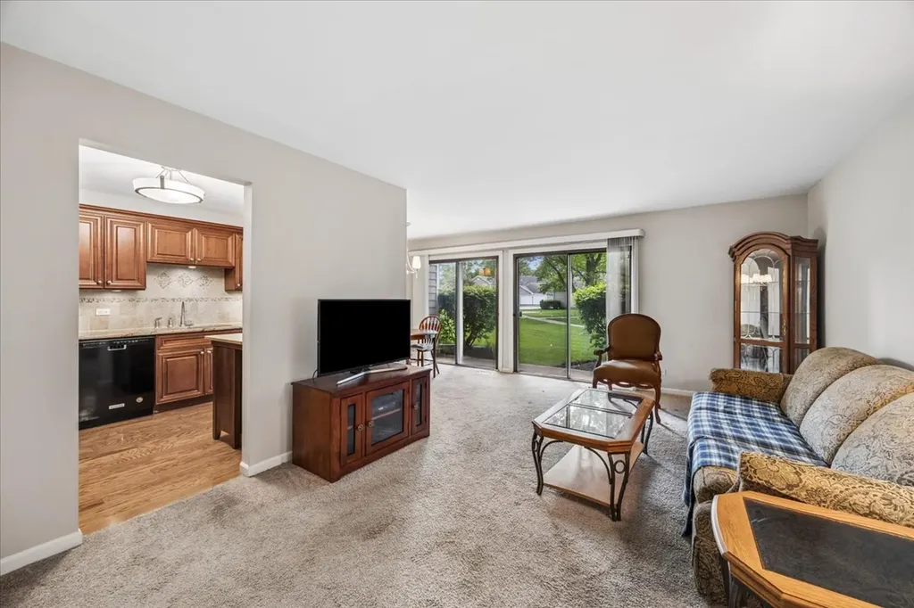 349 Newgate Court Schaumburg IL 60193