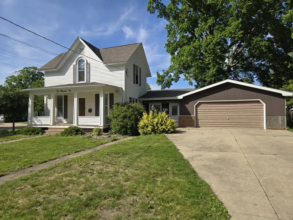 210 West Morris Street Morrison IL 61270
