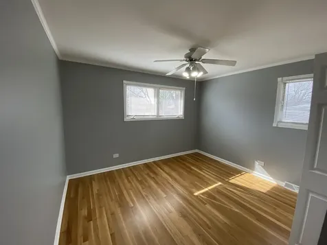 1403 North Sauk Lane Mount Prospect IL 60056