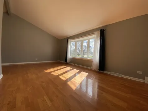 1403 North Sauk Lane Mount Prospect IL 60056
