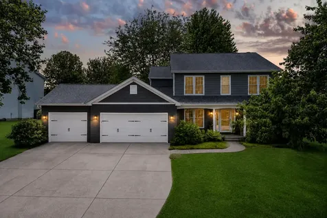 3203 Eagle Crest Road Bloomington IL 61704
