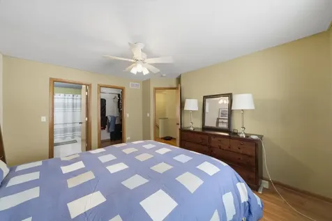 1513 Azalea Circle Romeoville IL 60446