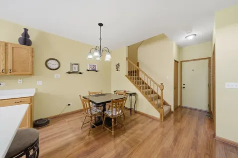 1513 Azalea Circle Romeoville IL 60446