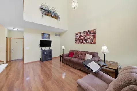 1513 Azalea Circle Romeoville IL 60446
