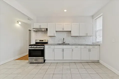 7515 South Essex Avenue Chicago IL 60649