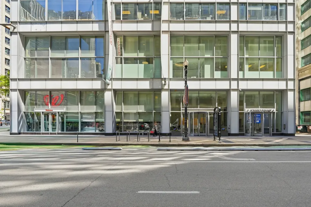8 East Randolph Street Chicago IL 60601