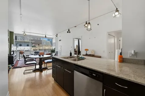 8 East Randolph Street Chicago IL 60601