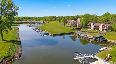 48 Oak Hill Colony Fox Lake IL 60020