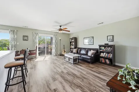 48 Oak Hill Colony Fox Lake IL 60020