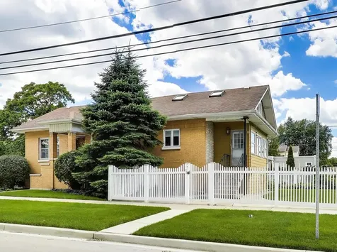 9100 Sheridan Avenue Brookfield IL 60513