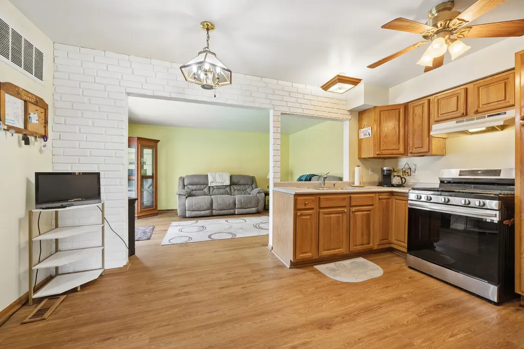 120 Olympic Drive Bolingbrook IL 60440