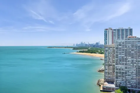 6301 North Sheridan Road Chicago IL 60660