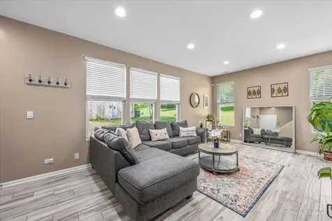 6566 Marble Lane Carpentersville IL 60110