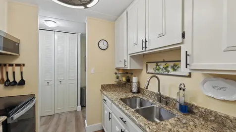 18 East Old Willow Road Prospect Heights IL 60070