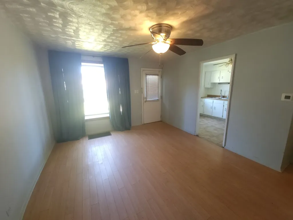 257 West Swann Street Chicago IL 60609