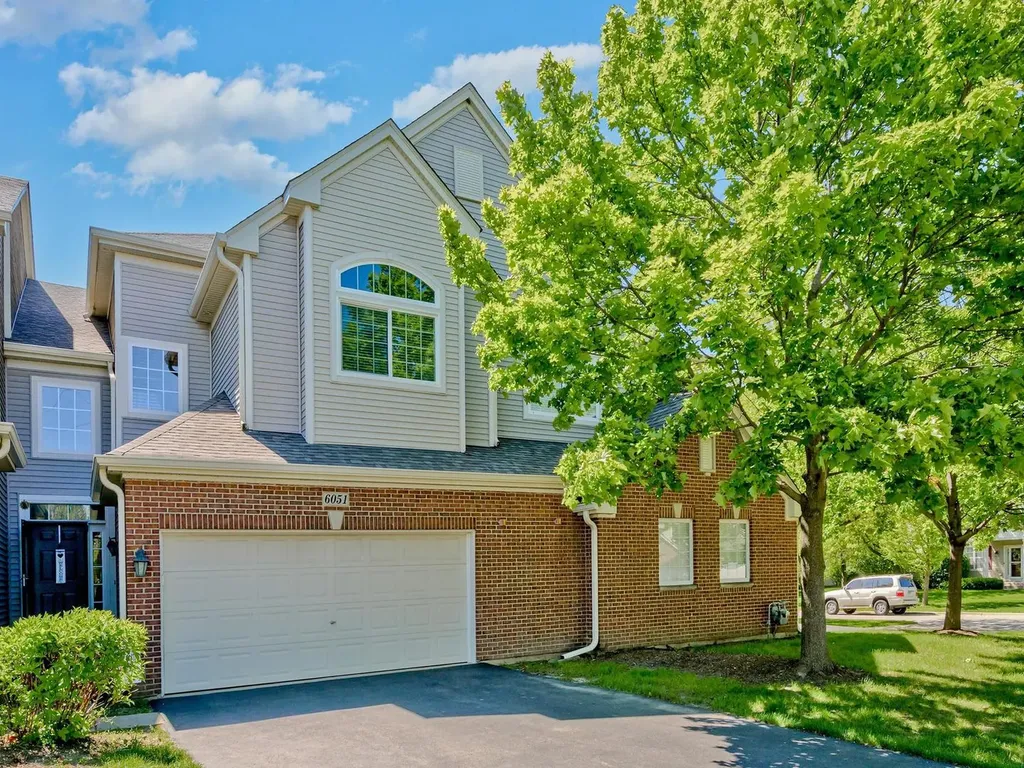 6051 Canterbury Lane Hoffman Estates IL 60192
