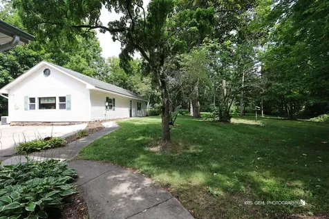 2214 Main Street Road Spring Grove IL 60081