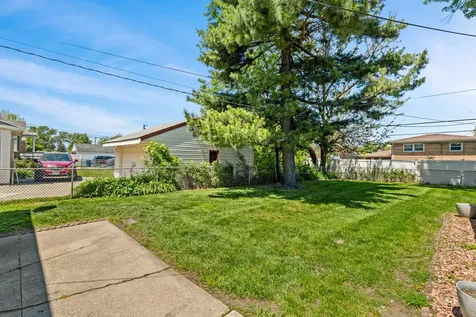4610 West 97th Place Oak Lawn IL 60453