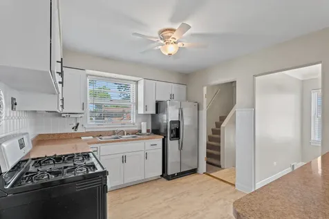 4610 West 97th Place Oak Lawn IL 60453