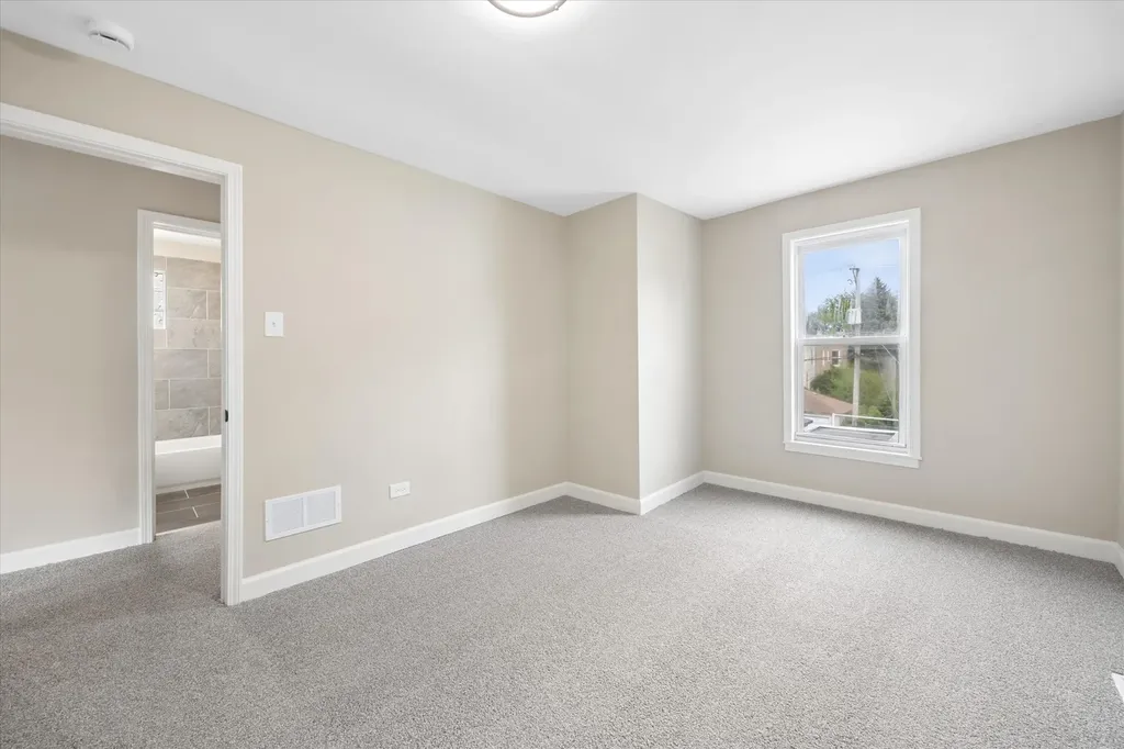 909 North Lockwood Avenue Chicago IL 60651